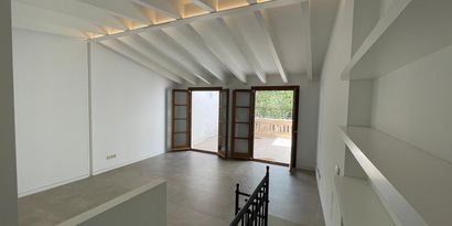 Real Estates picture 15 Ref. 77328