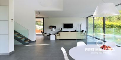 Real Estates picture 4 Ref. R17745