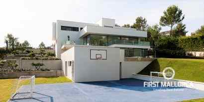 Real Estates picture 15 Ref. R17745