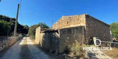 Real Estates picture 18 Ref. 72173