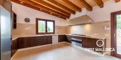 Real Estates picture 3 Ref. R16587