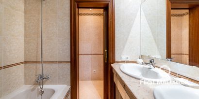 Inmobiliaria picture 34 Ref. Nº. 73686