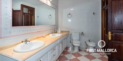 Inmobiliaria picture 33 Ref. Nº. R19330