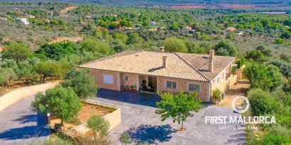 Real Estates picture 1 Ref. 74395