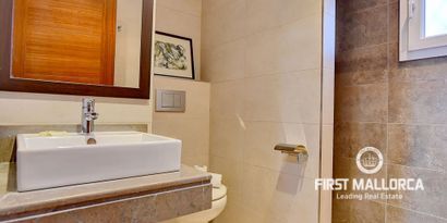 Real Estates picture 6 Ref. 74395