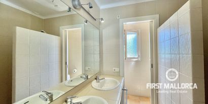 Real Estates picture 14 Ref. R19912