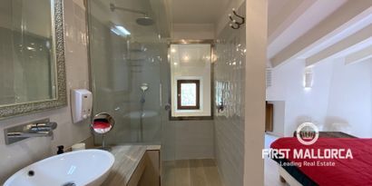 Real Estates picture 6 Ref. 75323