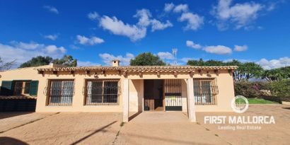 Real Estates picture 1 Ref. R22117