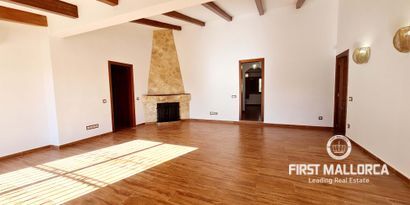 Real Estates picture 3 Ref. R22117