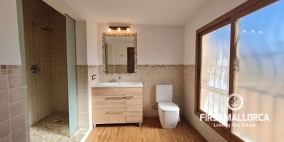 Real Estates picture 11 Ref. R22117