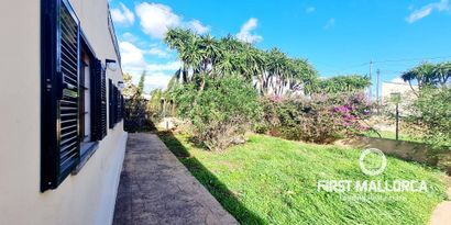 Real Estates picture 17 Ref. R22117