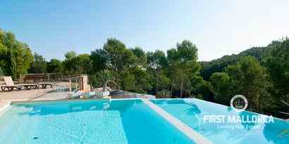 Real Estates picture 3 Ref. 52213