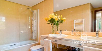 Real Estates picture 9 Ref. 52213