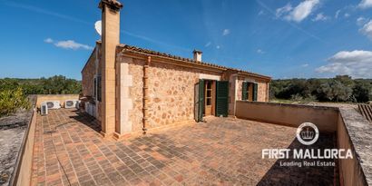 Real Estates picture 21 Ref. R10340