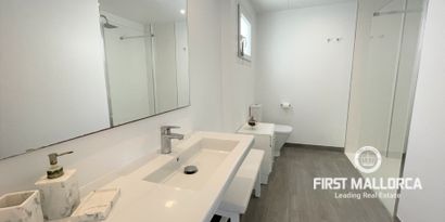 Real Estates picture 10 Ref. R22743