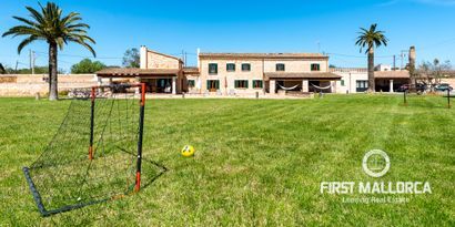 Real Estates picture 3 Ref. 76612