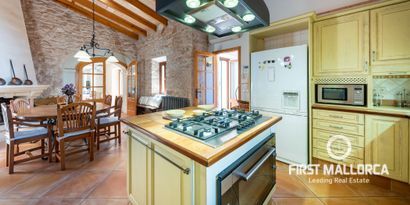 Real Estates picture 9 Ref. 76612