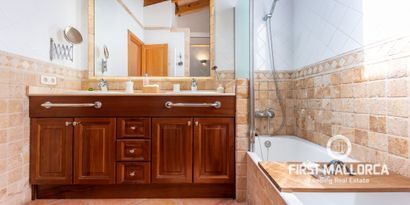 Real Estates picture 21 Ref. 76612