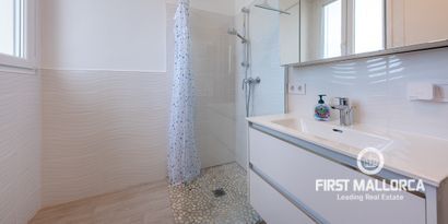 Inmobiliaria picture 24 Ref. Nº. 76556