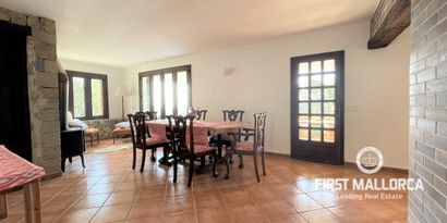 Real Estates picture 8 Ref. R22803