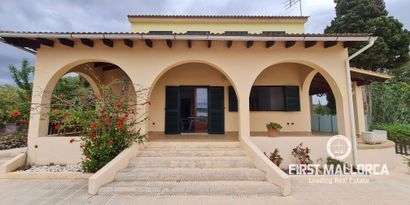 Real Estates picture 2 Ref. R22889