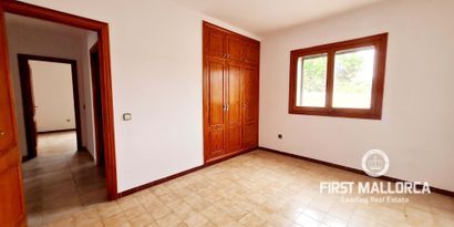 Real Estates picture 10 Ref. R22889