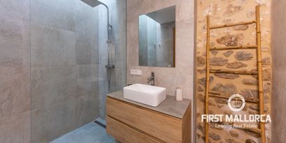 Real Estates picture 12 Ref. 77081