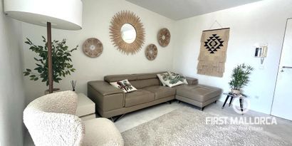 Real Estates picture 2 Ref. 77148