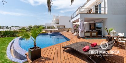 Real Estates picture 9 Ref. 77003