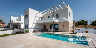 Real Estates picture 2 Ref. 77341