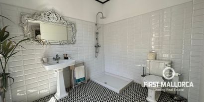 Real Estates picture 7 Ref. 74108