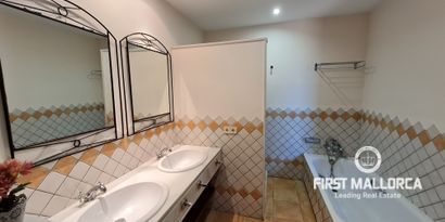 Inmobiliaria picture 8 Ref. Nº. R17140