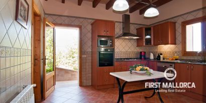 Real Estates picture 3 Ref. R23755