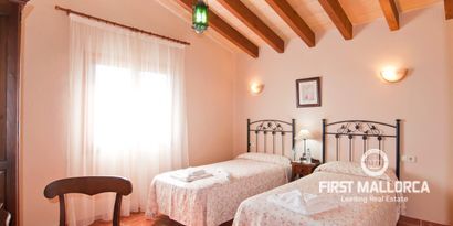 Real Estates picture 18 Ref. R23755