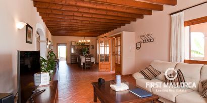 Real Estates picture 1 Ref. R23755