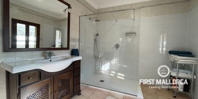 Real Estates picture 8 Ref. 77731