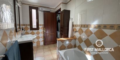 Real Estates picture 19 Ref. 77731