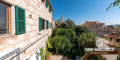 Real Estates picture 3 Ref. 77690