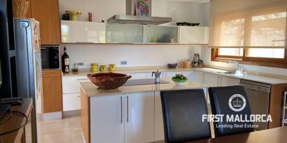 Inmobiliaria picture 4 Ref. Nº. 76887