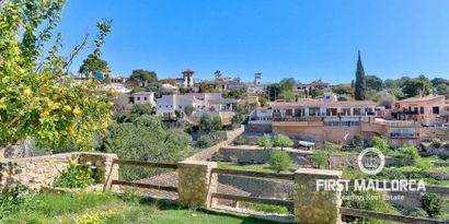 Real Estates picture 3 Ref. 78195