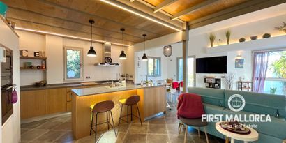 Real Estates picture 6 Ref. 78392