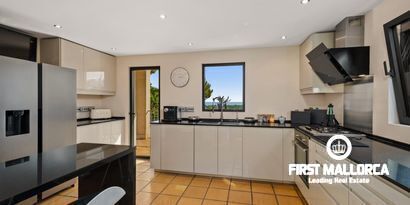 Inmobiliaria picture 8 Ref. Nº. R23634