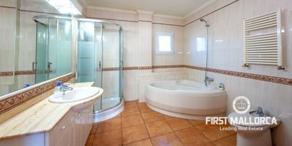 Inmobiliaria picture 7 Ref. Nº. 78405