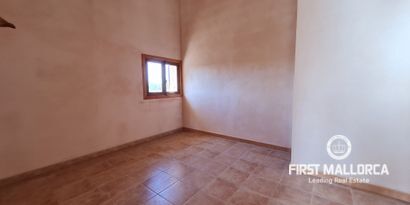 Real Estates picture 9 Ref. R24473