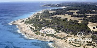 Real Estates picture 3 Ref. R24473