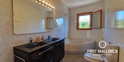 Real Estates picture 22 Ref. 65991