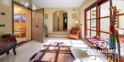 Real Estates picture 2 Ref. 78370