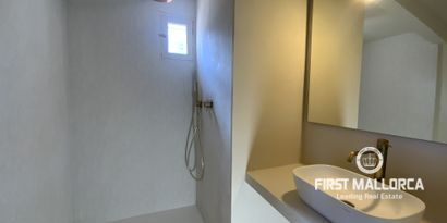 Real Estates picture 10 Ref. 74472