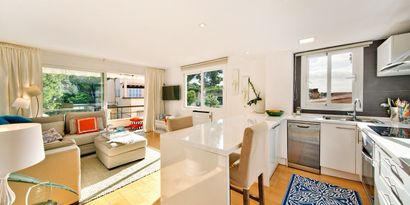 Inmobiliaria picture 10 Ref. Nº. R10858