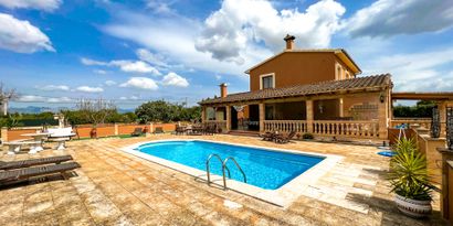 Inmobiliaria picture 0 Ref. Nº. 79096